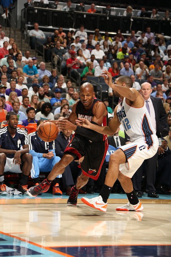 约18亿欧 约18亿欧