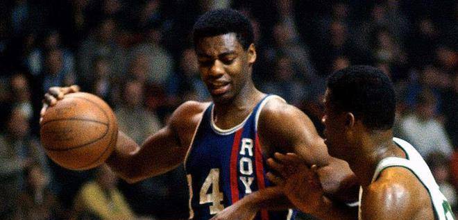 他的表现直 他的表现直