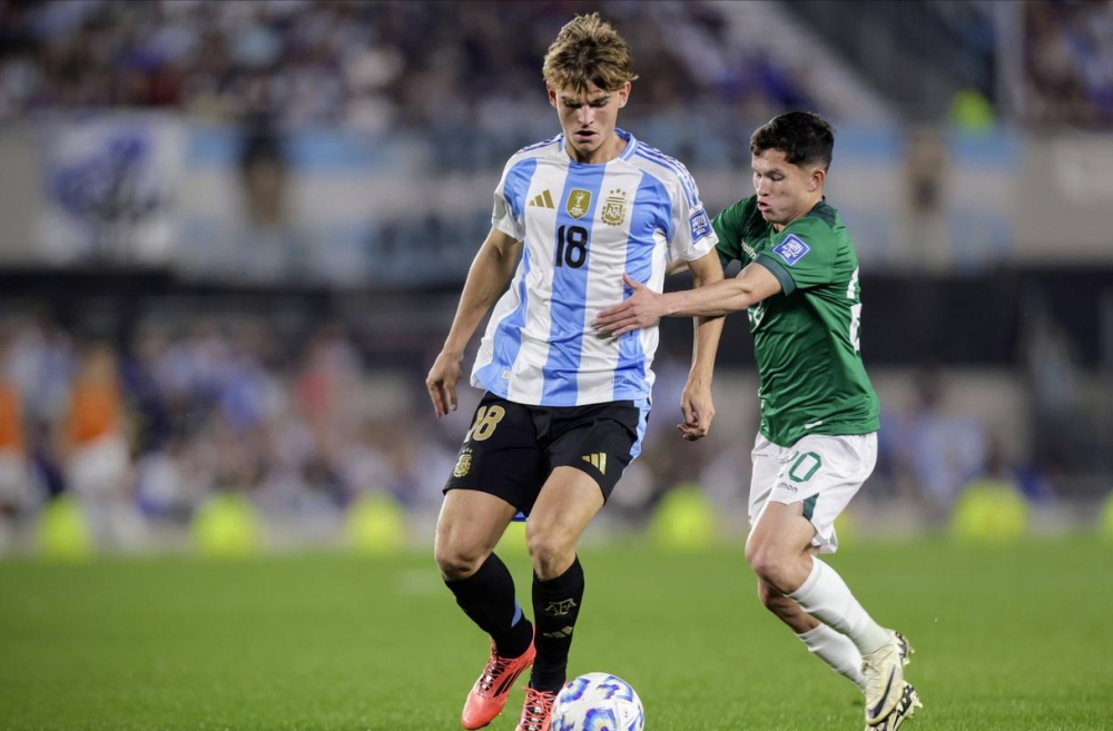 着无数球迷 着无数球迷