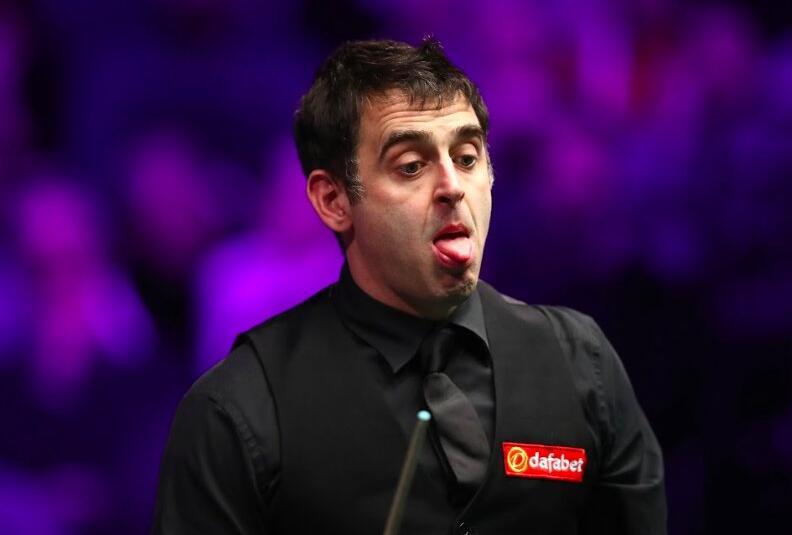 对更衣室 对更衣室